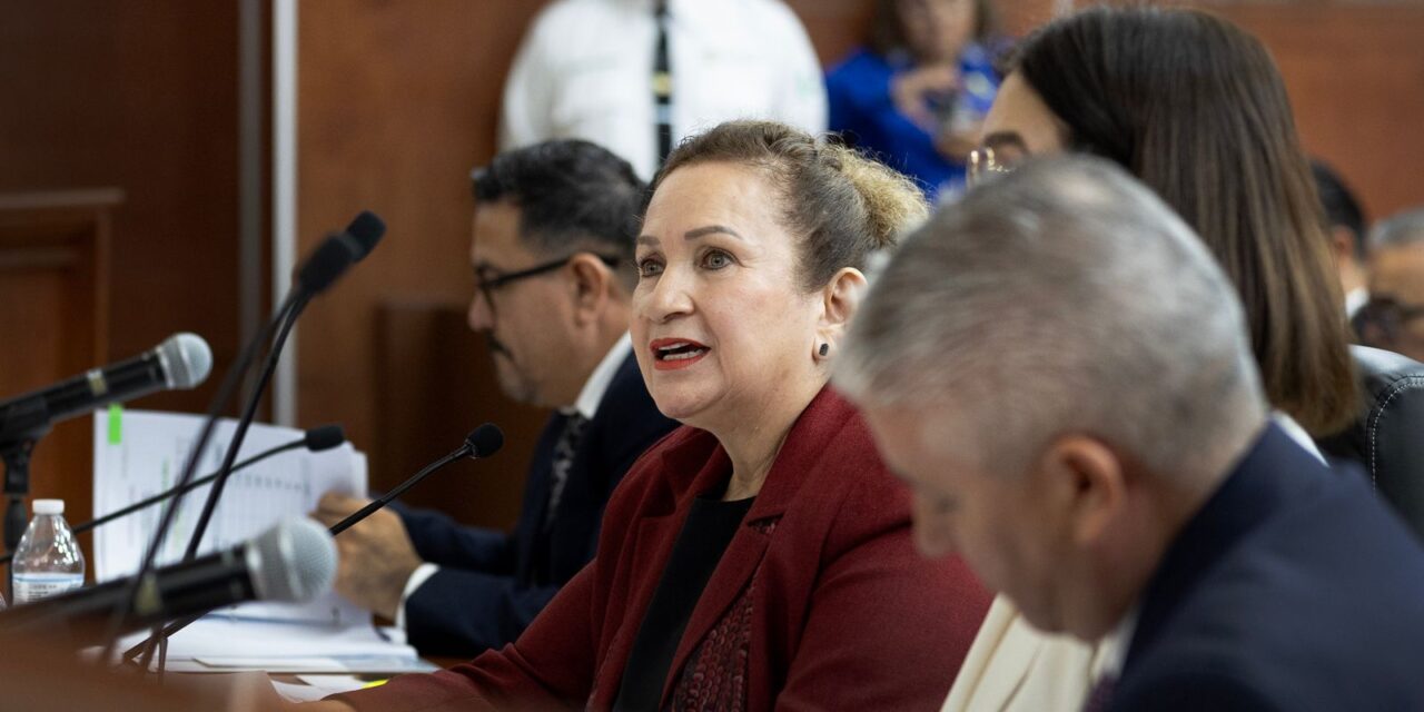 MÁS DE UN MILLÓN DE ESTUDIANTES VAN A LA ESCUELA EN BC