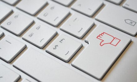 ACOMPAÑAMIENTO TERAPÉUTICO A VÍCTIMAS DE VIOLENCIA CIBERNÉTICA