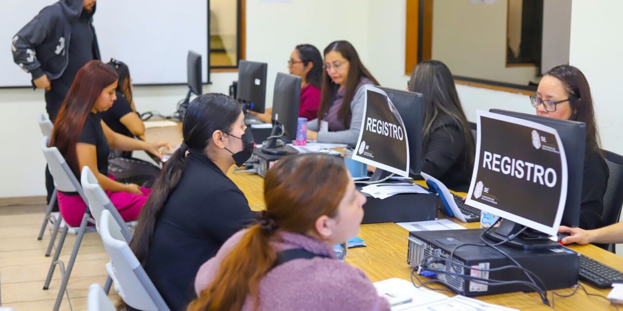 INSTALAN MÓDULOS DE ATENCIÓN PARA INSCRIPCIONES A EDUCACIÓN BÁSICA 2026–2027