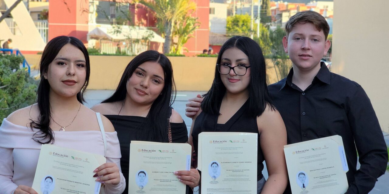 TÍTULOS PROFESIONALES A EGRESADOS EN CECyTE BC