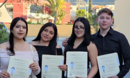 TÍTULOS PROFESIONALES A EGRESADOS EN CECyTE BC