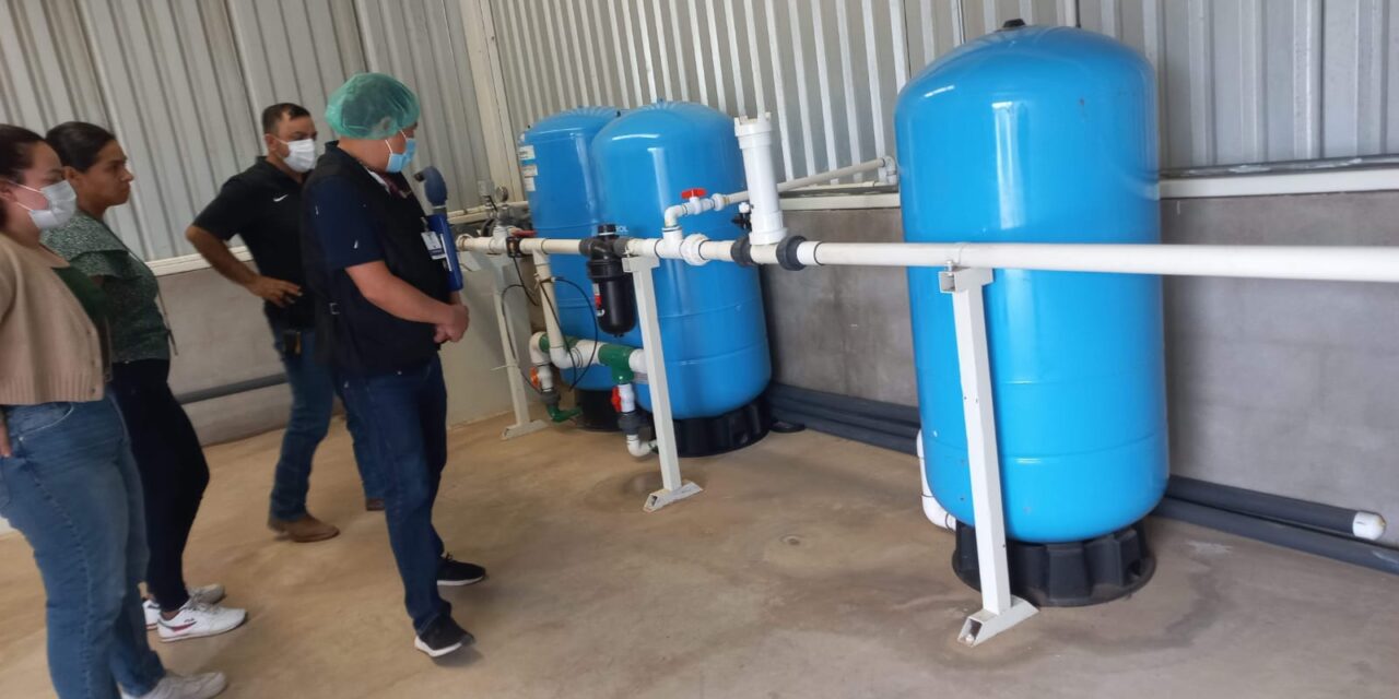 DEBEN EXPENDEDORES DE HIELO Y AGUA CAPACITARSE EN LA NOM-201-SSA1-2015