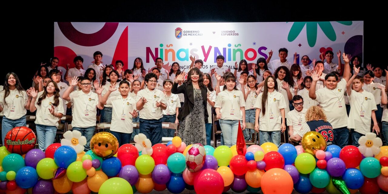 57 ESTUDIANTES DE SEXTO AÑO SON FUNCIONARIOS POR UN DIA EN MEXICALI