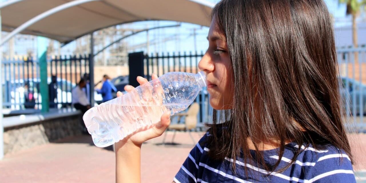 ATENTO CON SUS PEQUEÑOS EN TEMPORADA DE CALOR