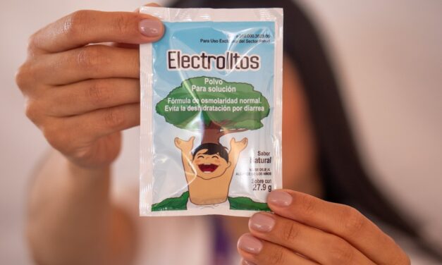ENTREGAN MÁS DE 2 MIL 900 SOBRES DE VIDA SUERO ORAL A POBLACIÓN VULNERABLE