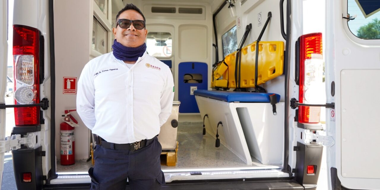 SOBRESALE TRABAJO DE PARAMÉDICOS PARA SALVAR VIDAS EN BC