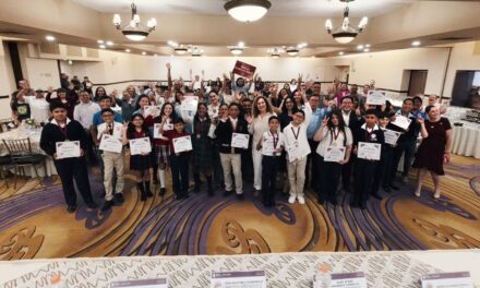 RECONOCEN A 17 ESTUDIANTES POR SU EXCELENCIA ACADÉMICA 