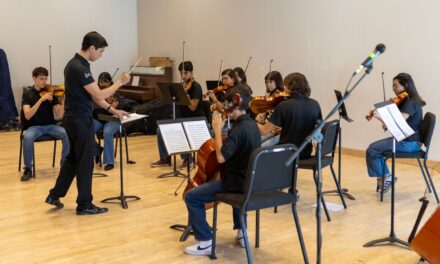 DISFRUTAN CONCIERTO DIDÁCTICO CON ENSAMBLE DE CUERDAS DE RÍO NUEVO