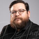 UN MAESTRO DEL PIANO ES JAIME LABRADA