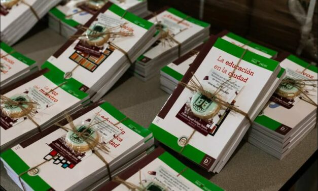 BANDERAZO DE SALIDA PARA LA DISTRIBUCIÓN DE LOS LIBROS DE TEXTO GRATUITO EN BC