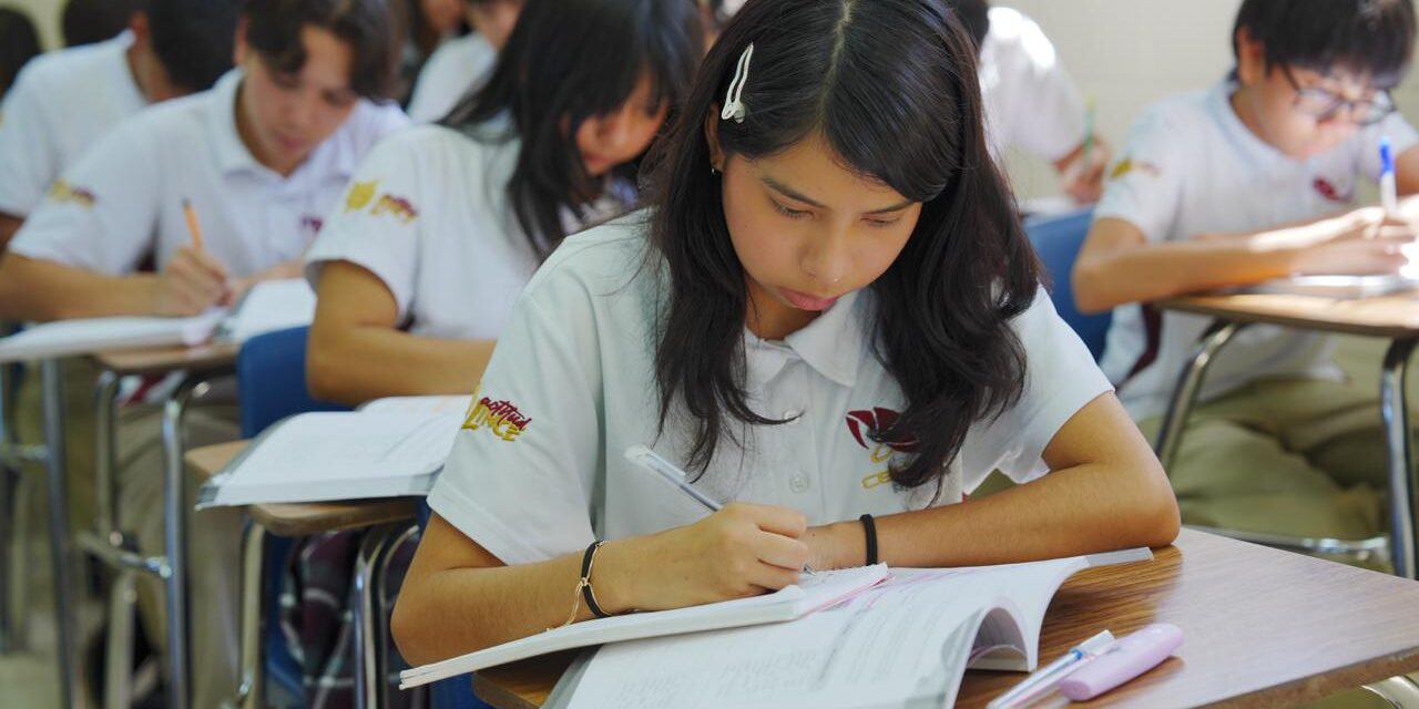 PARTICIPAN MÁS DE 10 MIL ALUMNOS DE NUEVO INGRESO EN CURSOS DE NIVELACIÓN ACADÉMICA