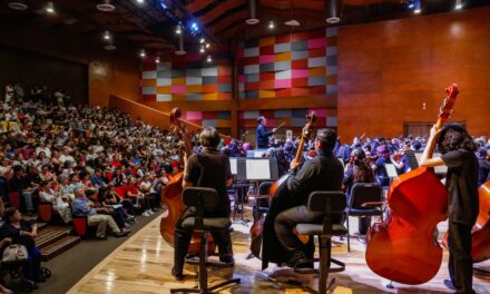 UNA GALA MEXICANA CON 200 MÚSICOS EN ESCENA