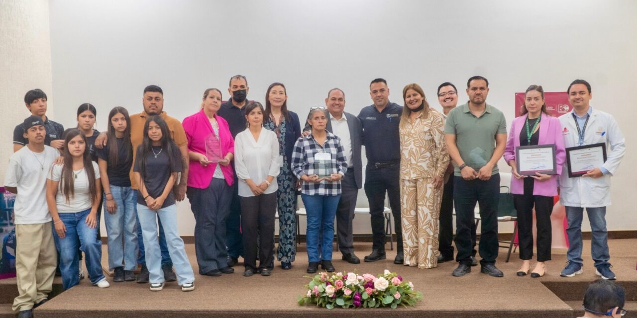 HOMENAJE A FAMILIAS POR SU GENEROSIDAD Y SOLIDARIDAD EN FAVOR DE LA VIDA
