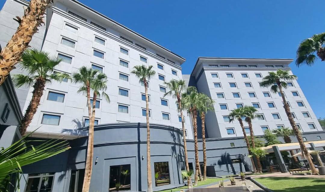HOLIDAY INN BY HG EN EL CORAZÓN DE MEXICALI